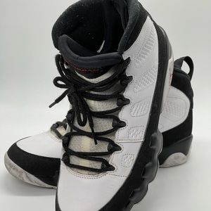 Air Jordan 9 Retro OG “Space Jam” 2016